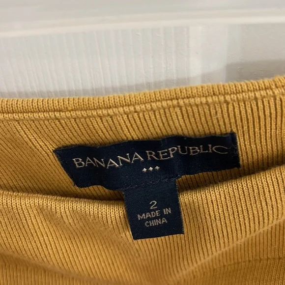 Banana republic mustard colored ribbed skirt - Picture 4 of 4